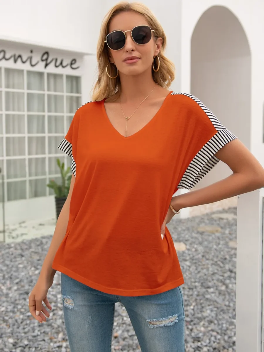 V-neck short sleeved loose T-shirt - Image 14