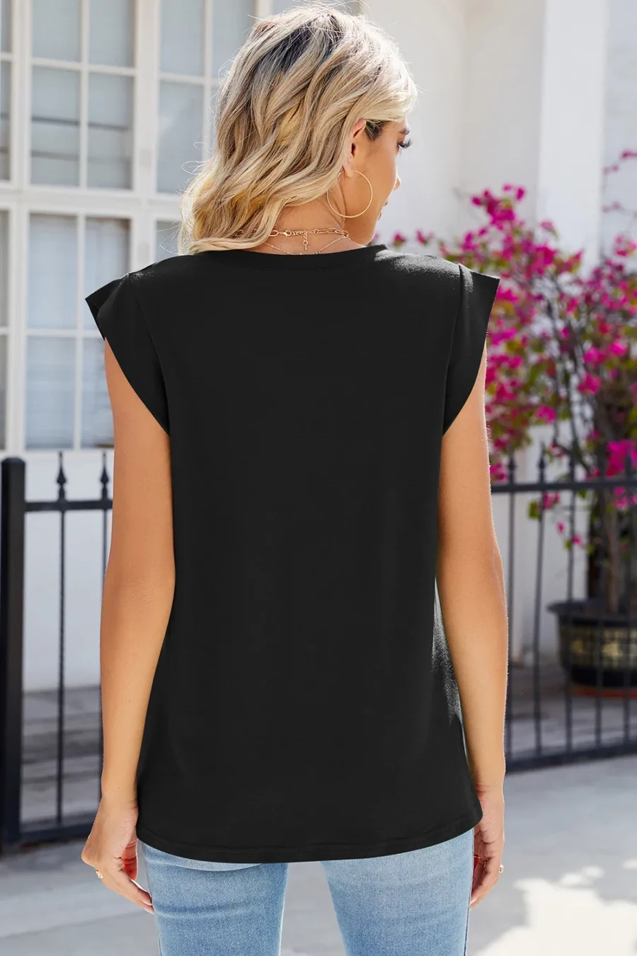 V-neck loose sleeveless T-shirt - Image 2