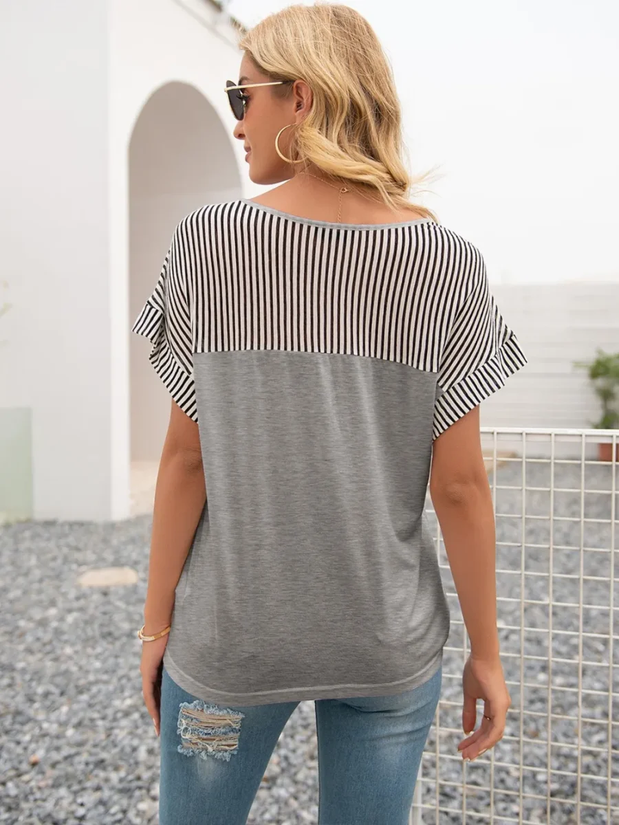 V-neck short sleeved loose T-shirt - Image 8