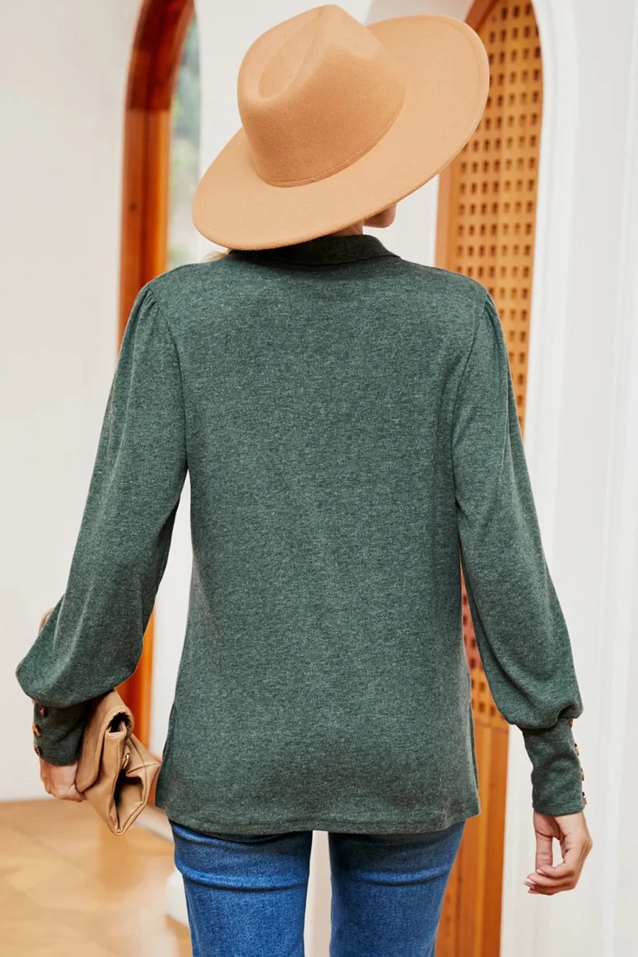 Collar loose brushed T-shirt - Image 9