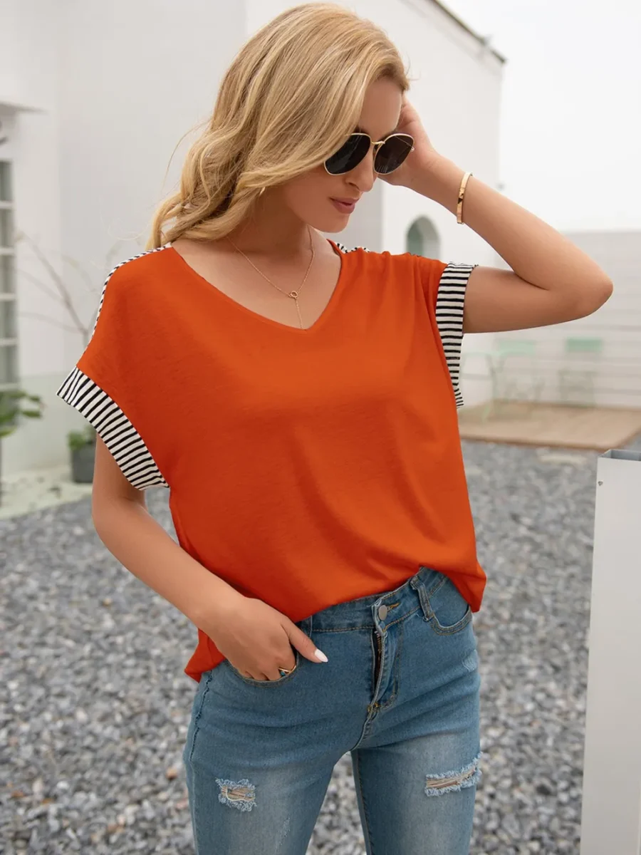 V-neck short sleeved loose T-shirt - Image 15
