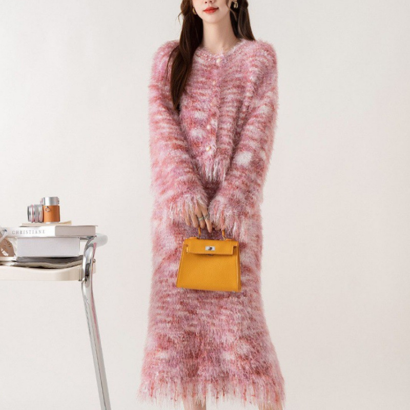 Autumn and winter new cardigan top slimming half skirt two-piece fashionable knitted suit for women - Image 5